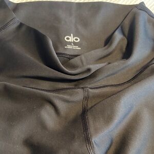 ALO Yoga Black Leggings - warm liner